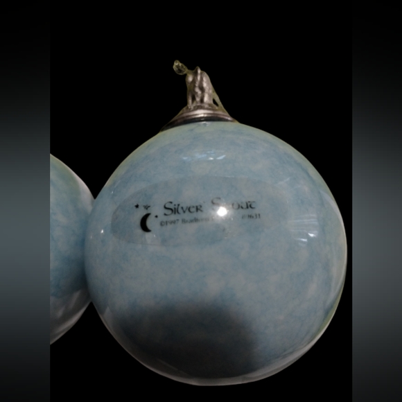 VTG 1997 Set 2 Bradford Edition Wolf Ornaments Silver Scout & Black Knight 04961 - Picture 7 of 12